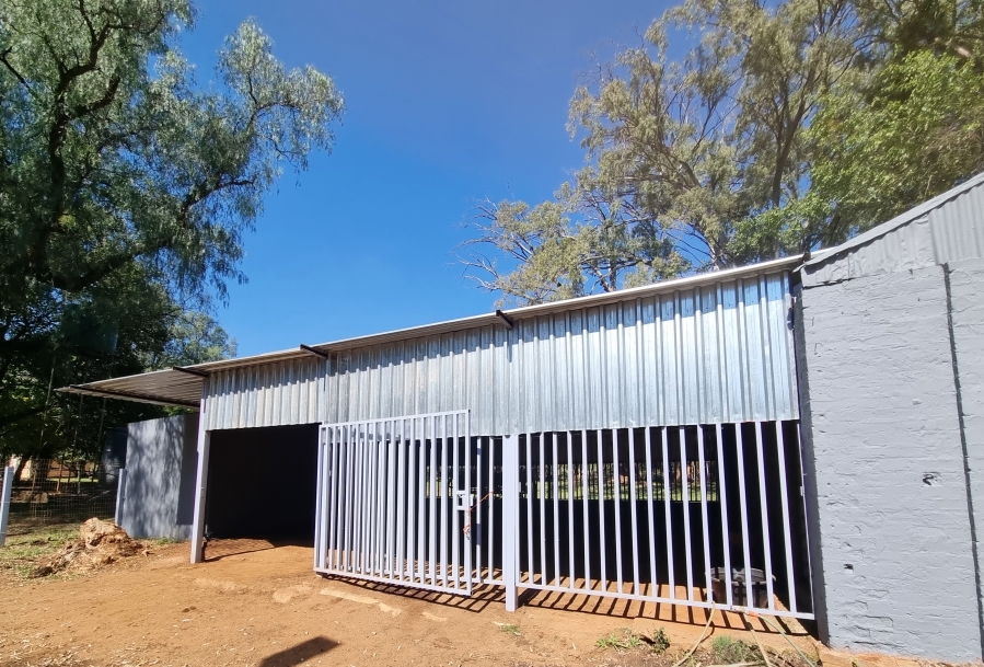 Commercial Property for Sale in Boschfontein A H North West